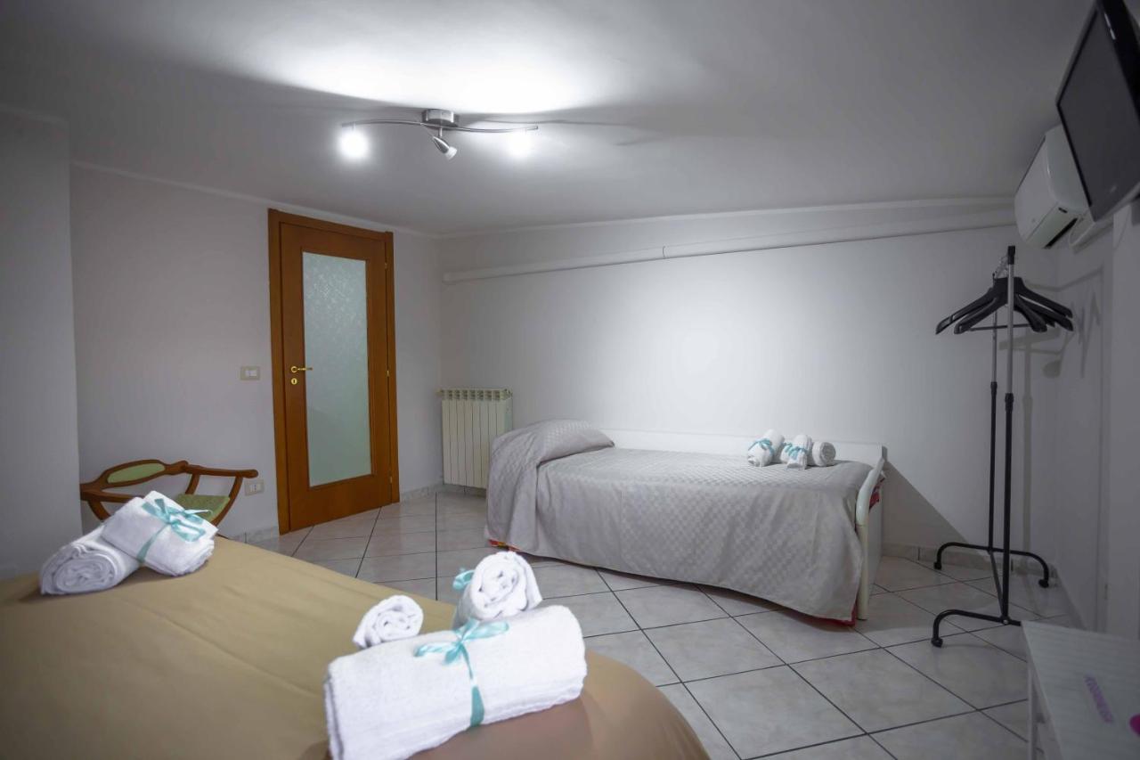 House Da Mary Apartment Caserta Exterior photo